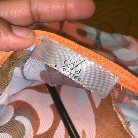 Flower detail romper size large brand new - Picture 4 of 4